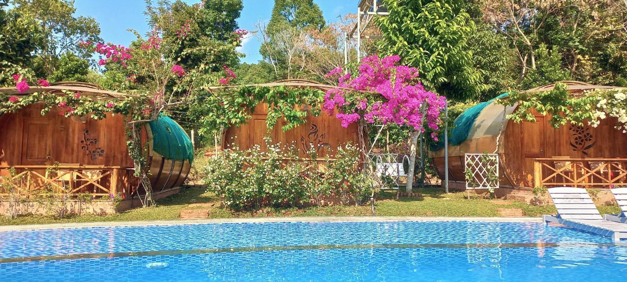Phu Quoc Valley Sen Bungalow Luaran gambar