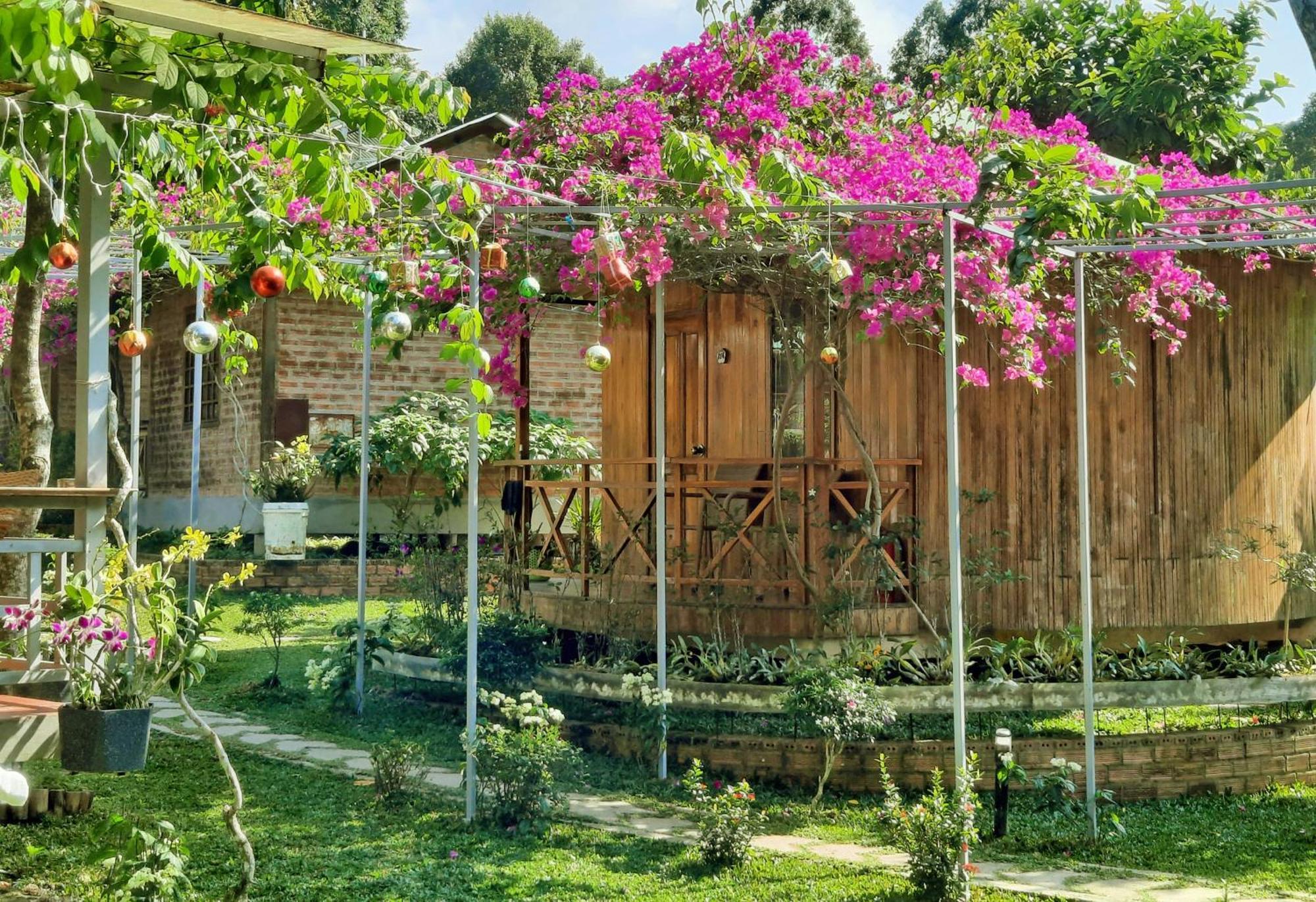 Phu Quoc Valley Sen Bungalow Luaran gambar